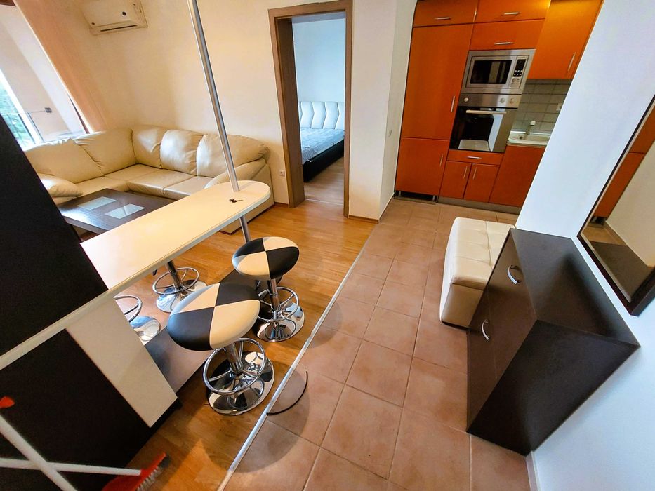 Продава се Тристаен апартамент в к.к. Слънчев бряг - 100 кв.м за 1180 €/кв.м - Снимка #3