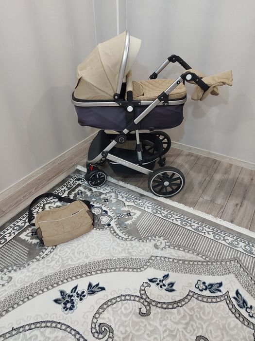 Каляска Hugs  2 в 1