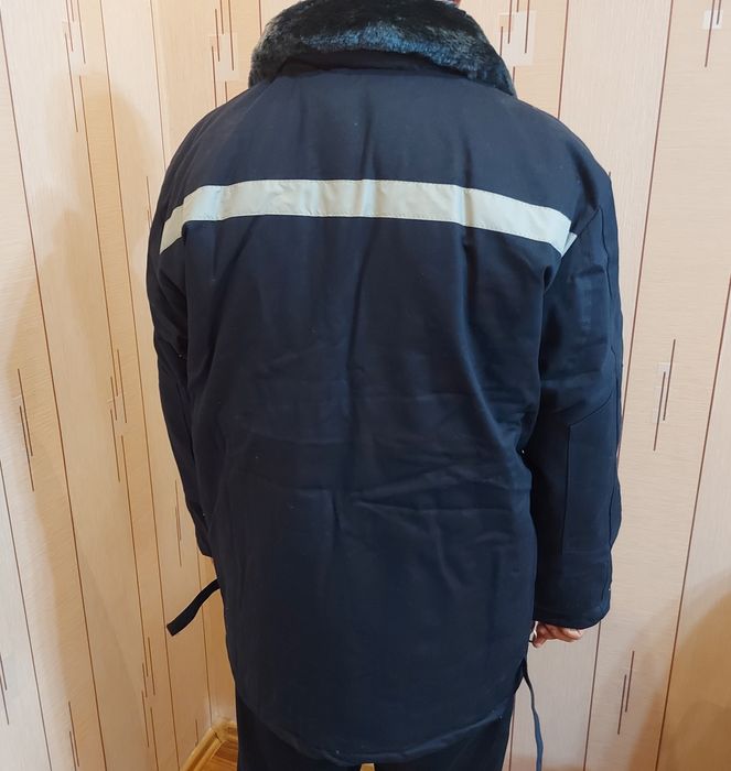 Тёплая новая куртка, размер 52.