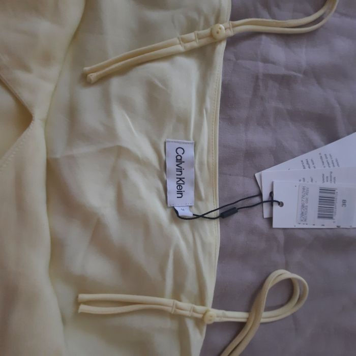 Нова рокля Calvin Klein 38ми номер