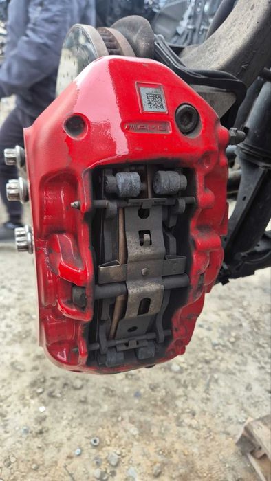 Спирачни апарати  за  Мерцедес  AMG  Е213