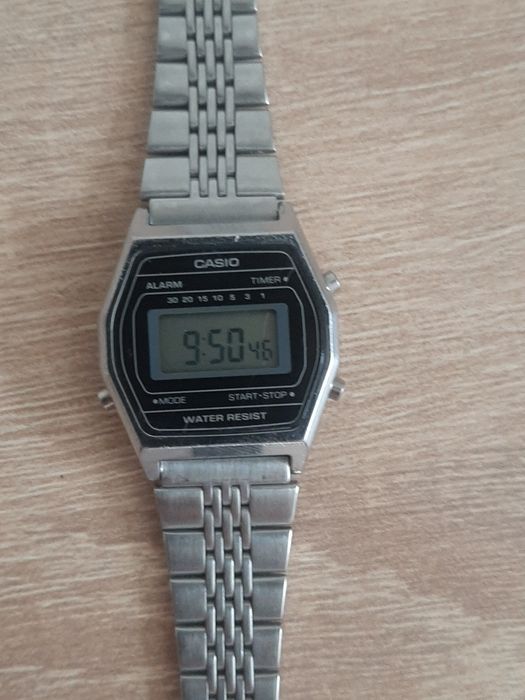 Ceas Casio Vintage LA690W Argintiu / Ceas Casio Vintage, model LA670W, culoare aurie (gold).