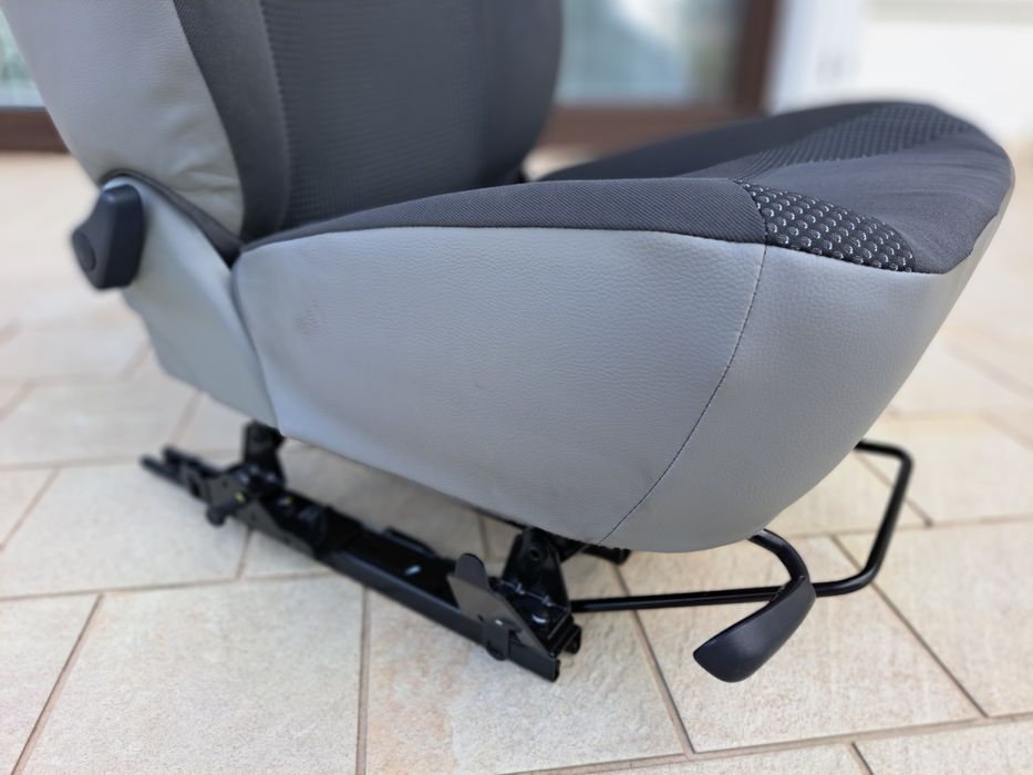 Scaun față  Opel Vivaro, Renault Trafic, Nissan Primastar, Fiat Talento