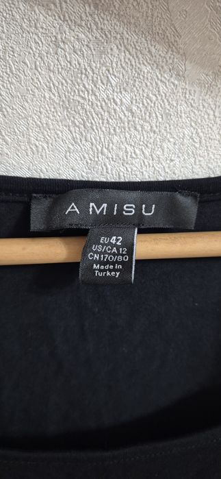 Продам короткие платья