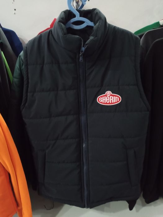 Unifotmalar jeletka  kepka va boshqalar narsalar