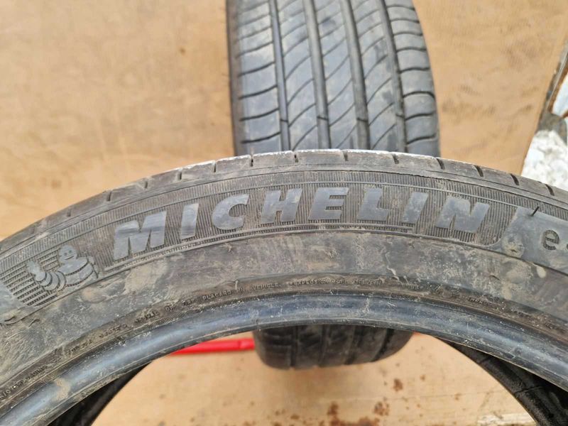 2 Michelin R20 235/45 Anvelope de vară DOT5023