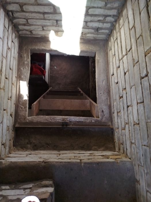 Продается погреб в районе Дом печати