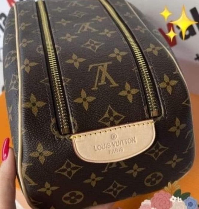 Borseta/portfard LV ,model unisex, saculet, etichetă