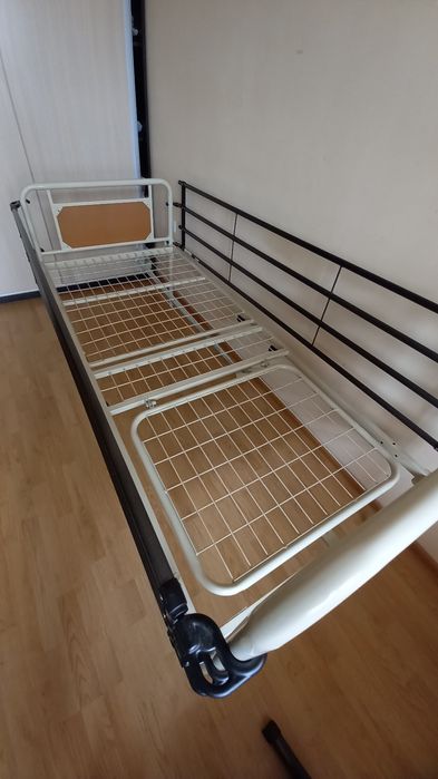 Медицинско легло