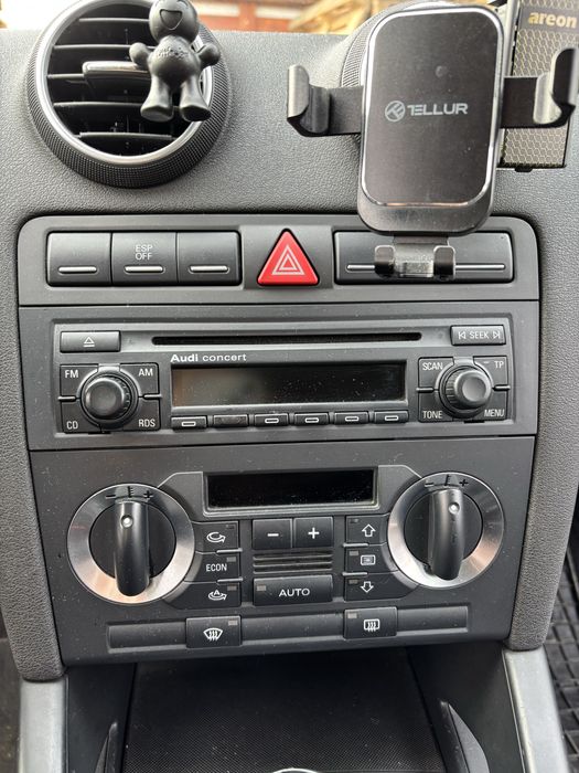 Audi a3, BP, An 2008,putere 140, bara fata S3, Uși S Line, culoare Gri