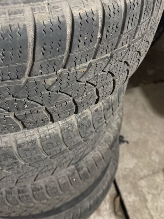 Зимни гуми 15ʼʼ Volvo 40 с метални джанти