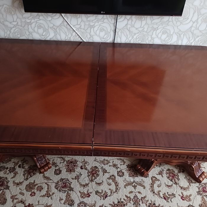 Продам стол в отличном состоянии