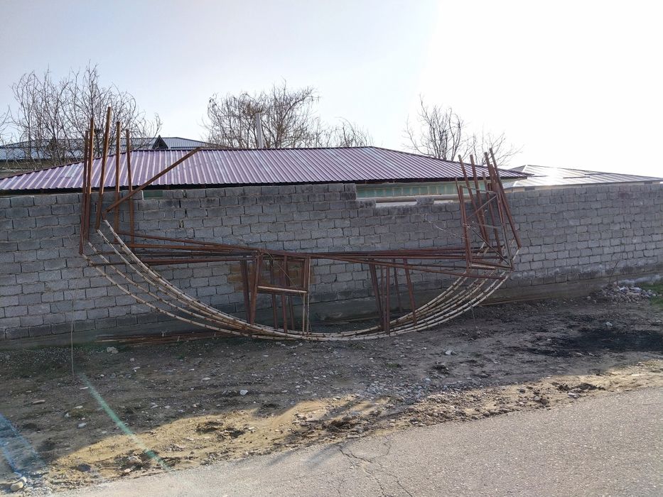 Parnik qilish uchun tayyor material sotiladi