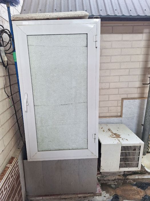 Muzlatgich sotiladi. Go'sht mahsulotlari uchun.