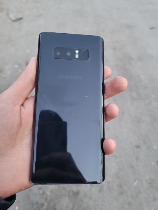 Продам флагман Samsung galaxy note 8