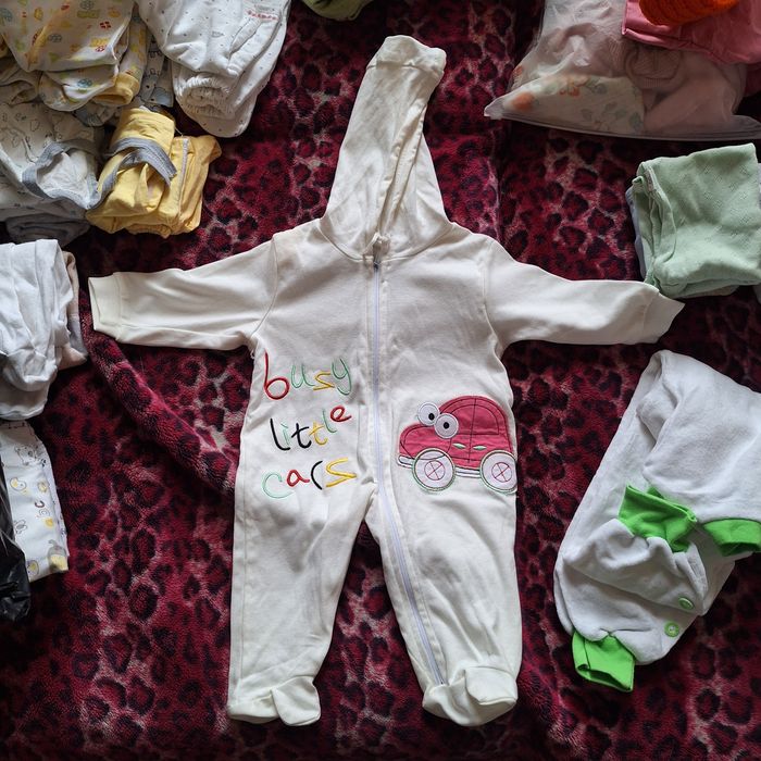 Продам детские вещи от 0 до 5 месяцев