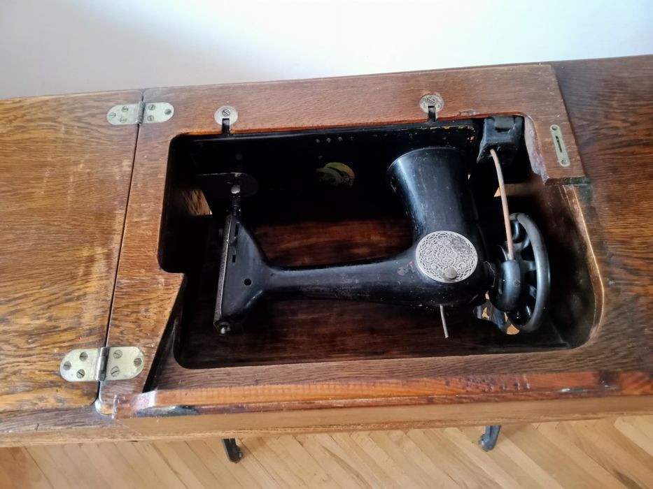 Mașină de cusut Singer  model 15