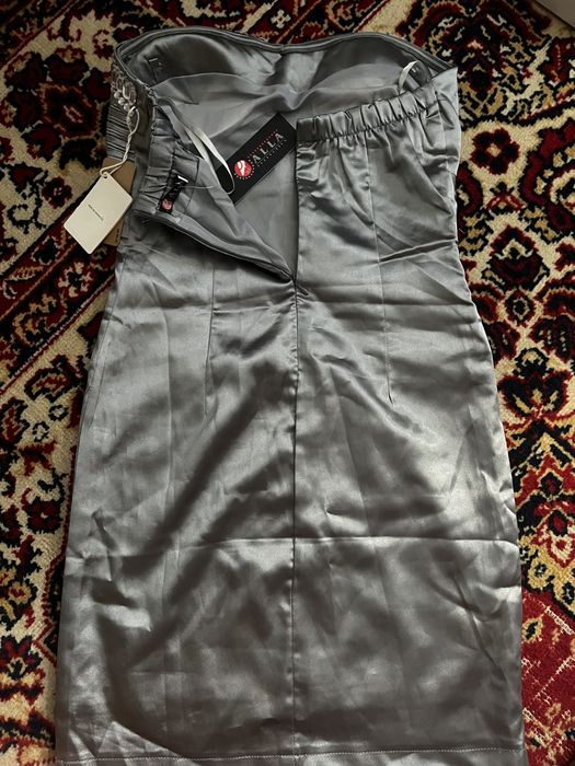 Продам новое женское платье