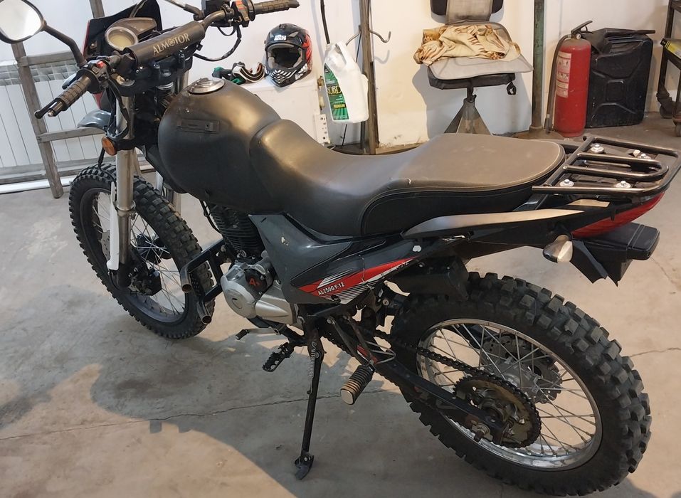 Продам мотоцикл almotor. Эндуро, 250 кубов.
