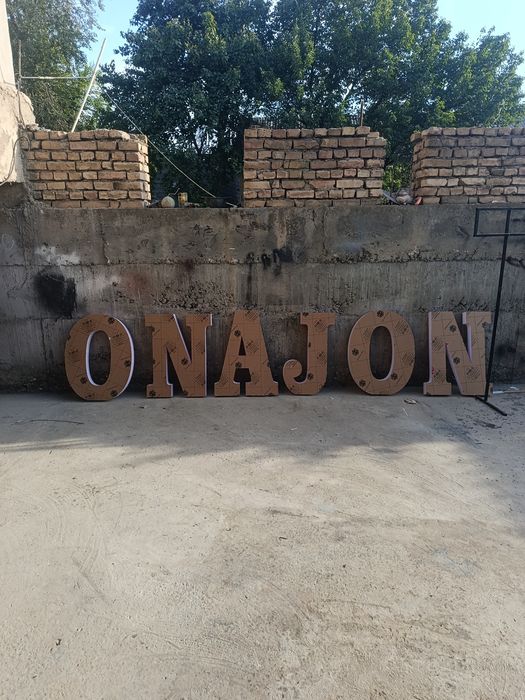 Onajon otajon yozuvni sotiladi