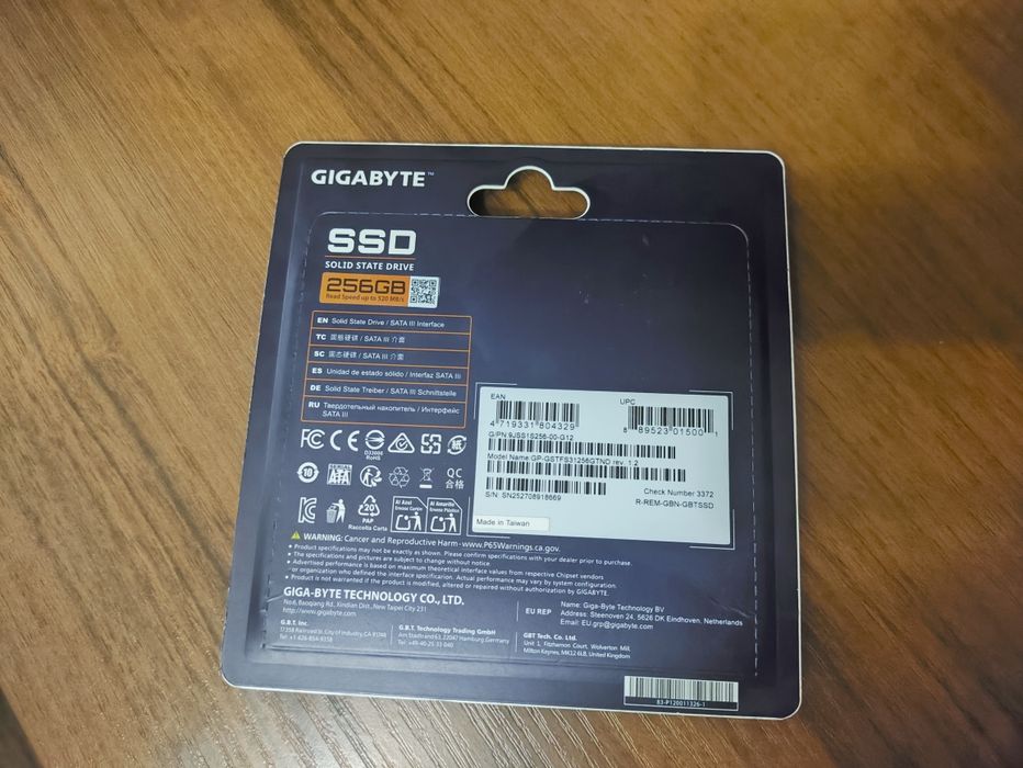 SSD диск 256 Gb. Новые. ССД жесткий диск