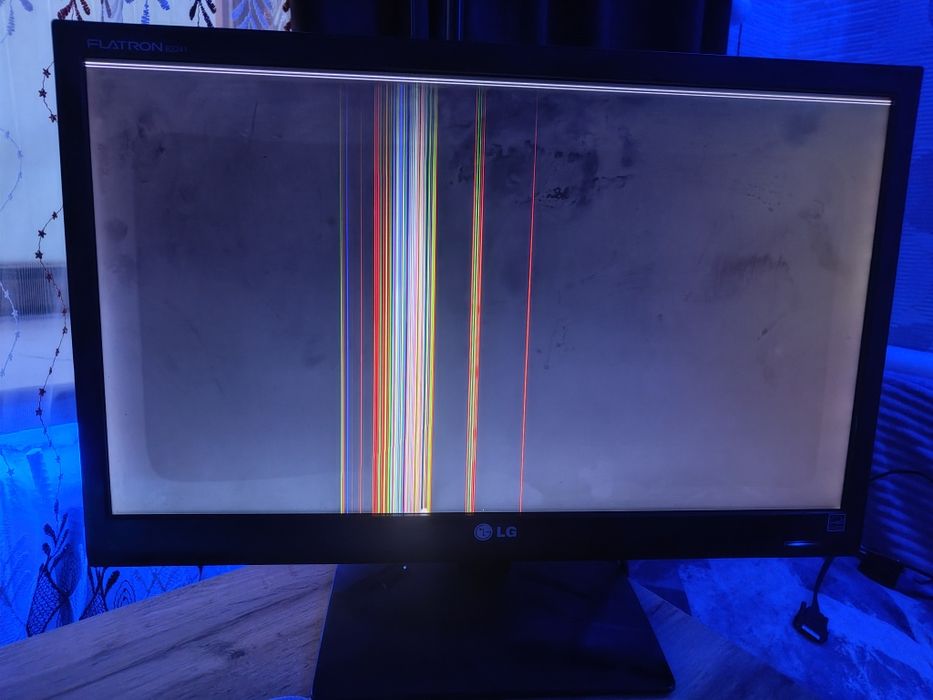 Монитор Samsung(НЕ РАБОЧИЙ)