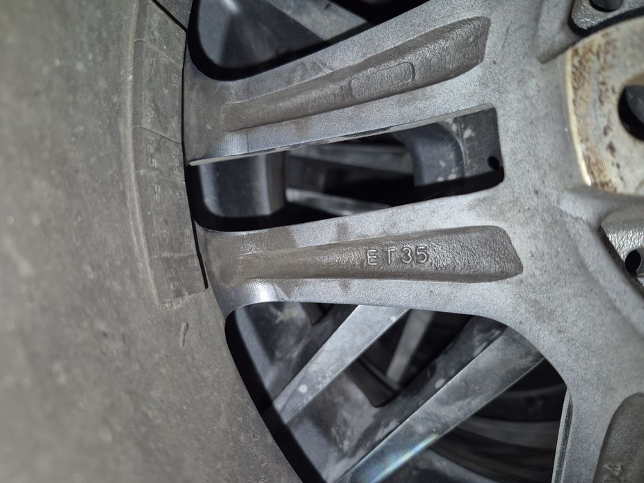 Продам   летнюю резину с дисками