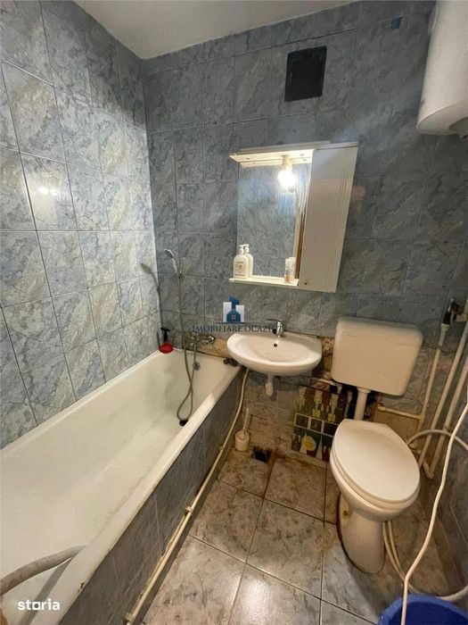 Apartament 3 camere Semidecomandat Aparatorii Patriei