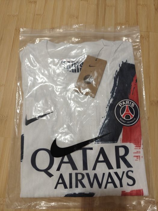 Nike PSG jersey L