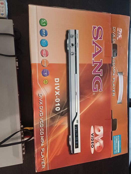 Ново DVD player Sang