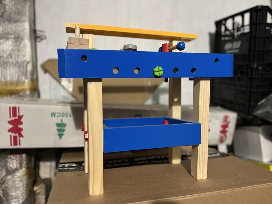 Детска работна маса