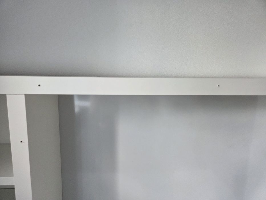 Birou MICKE Ikea cu whiteboard