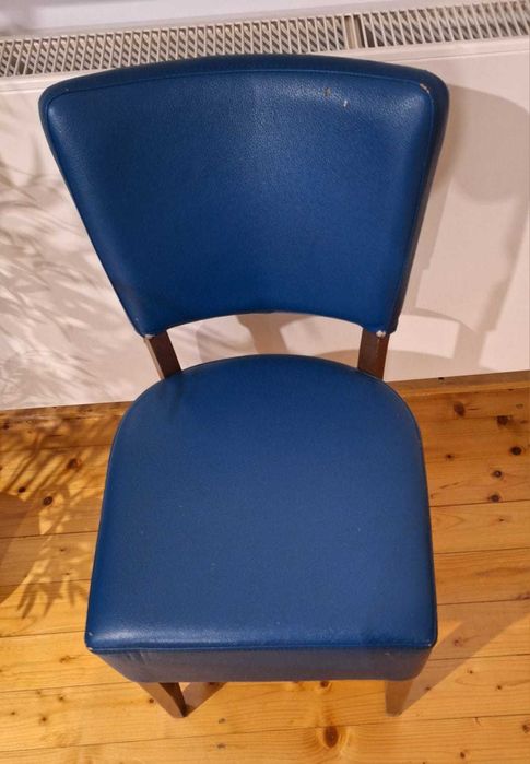 Scaune din lemn tapitate
