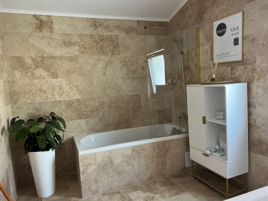 Inchiriez apartament zona Expo parc