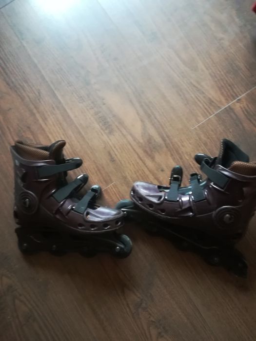 Продавам Ролери с протектори.