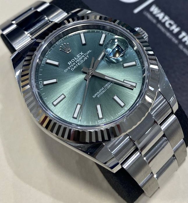 rolex datejust mint 41,mm green dial oyster
