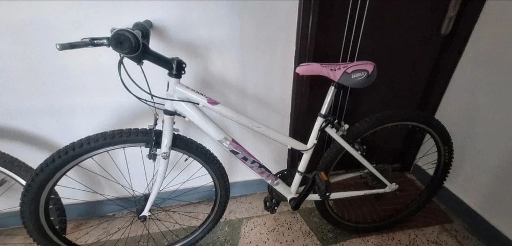 Bicicleta  damă sau fete