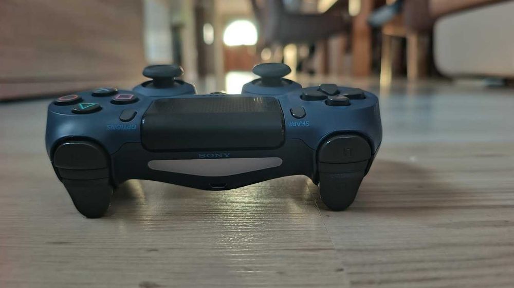 Controller PS4 in stare foarte buna