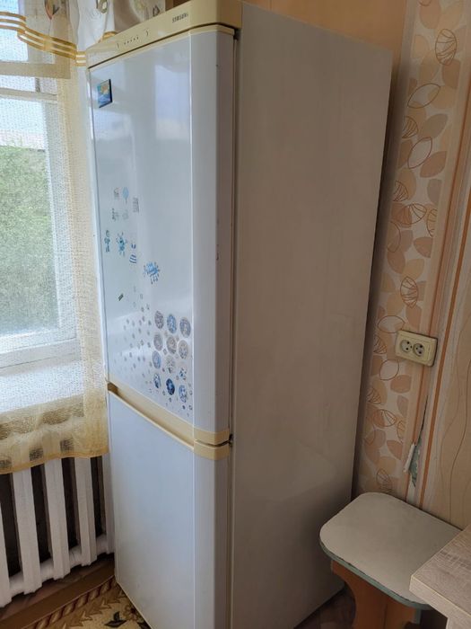 Холодильник SAMSUNG