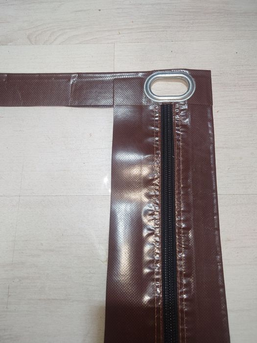 Fermoar cusut pe poliplan