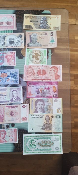 Банкноти 100 броя