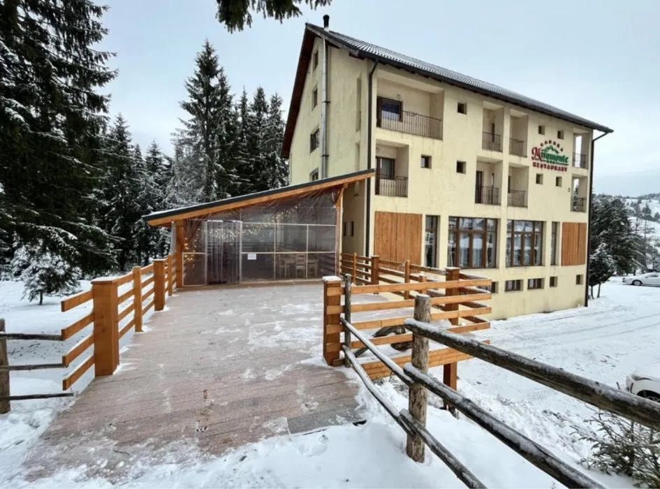 Afacere la cheie. Pensiune în stațiunea de Ski Vartop/Cămin de bătrâni