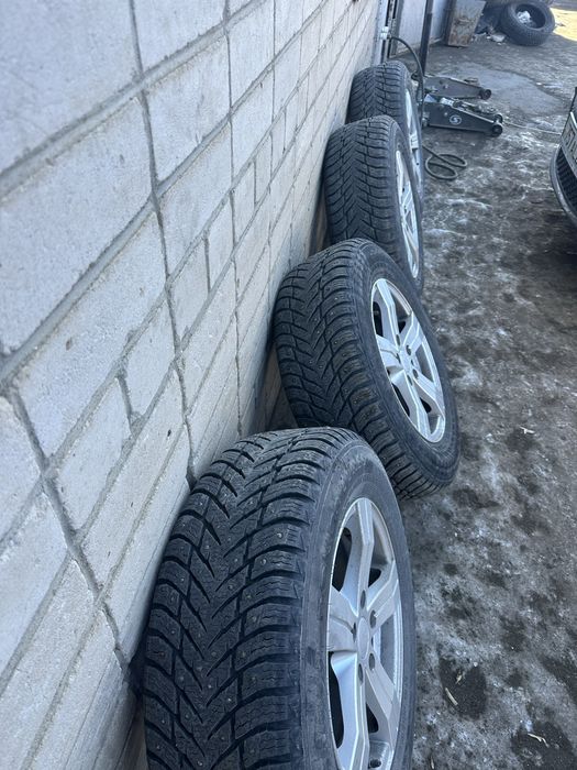 R16 в сборе резина новая