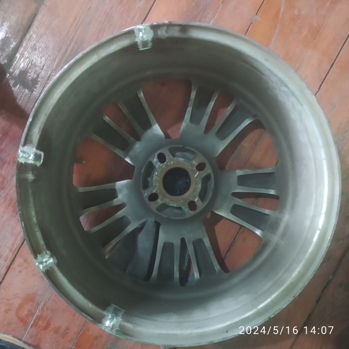 Продам диски каптос 17