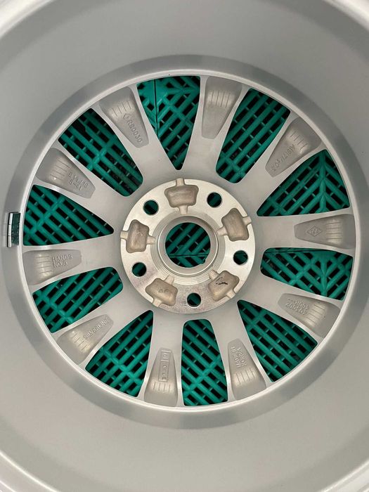 Jante noi R16 anvelope noi vara 205 60 R16 Renault Megane Captur 2