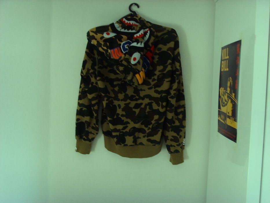 Original Bape shark