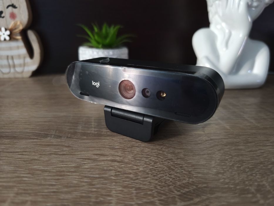 Logitech BRIO 4K Ultra HD Pro Webcam (model V-U0040).