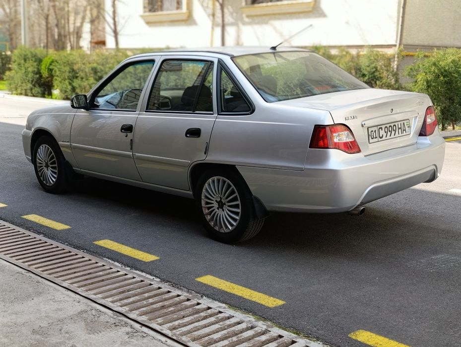 Нексия 2 Донс 1.6 сотилади супер кондиционер