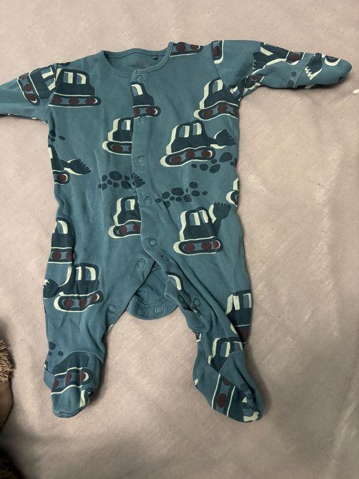 Дрешки за новородено