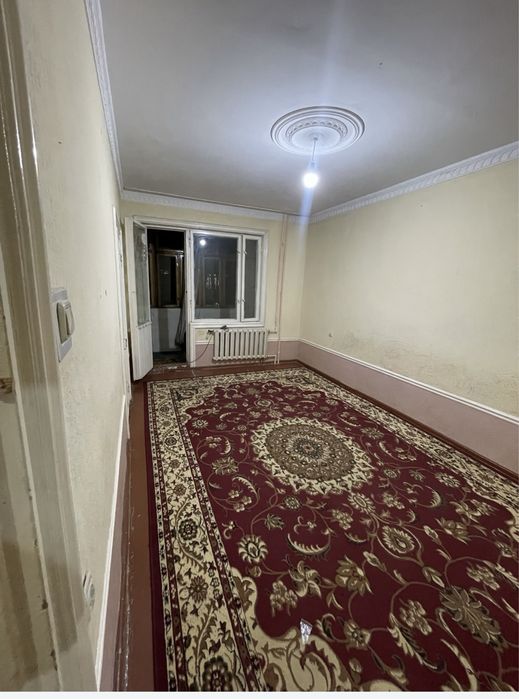 Yunusobod 8kvartalda 1xonali kvartira sotiladi 4etajli domi 3etaji